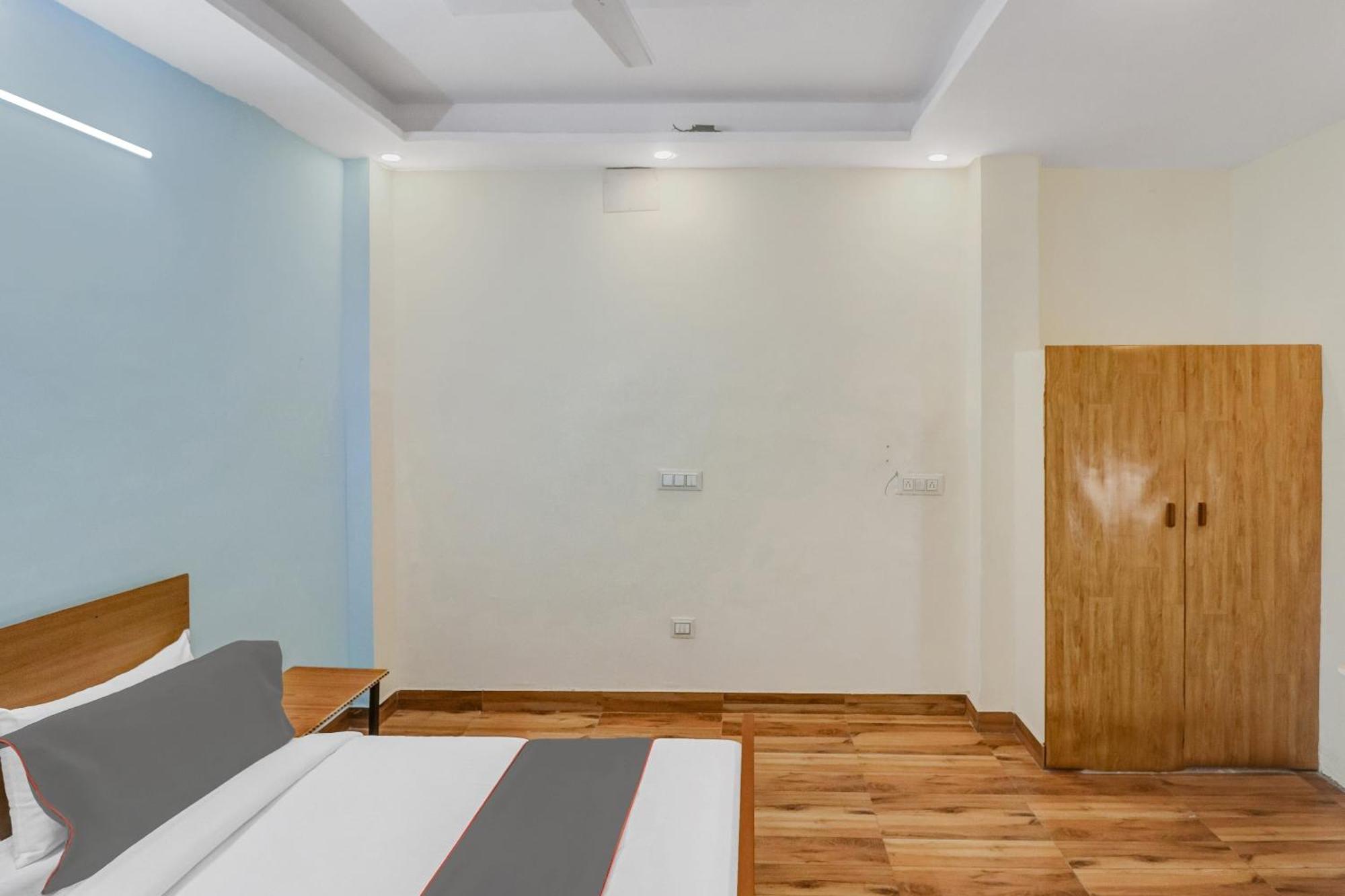 Super Capital O Moody Inn Делі Екстер'єр фото