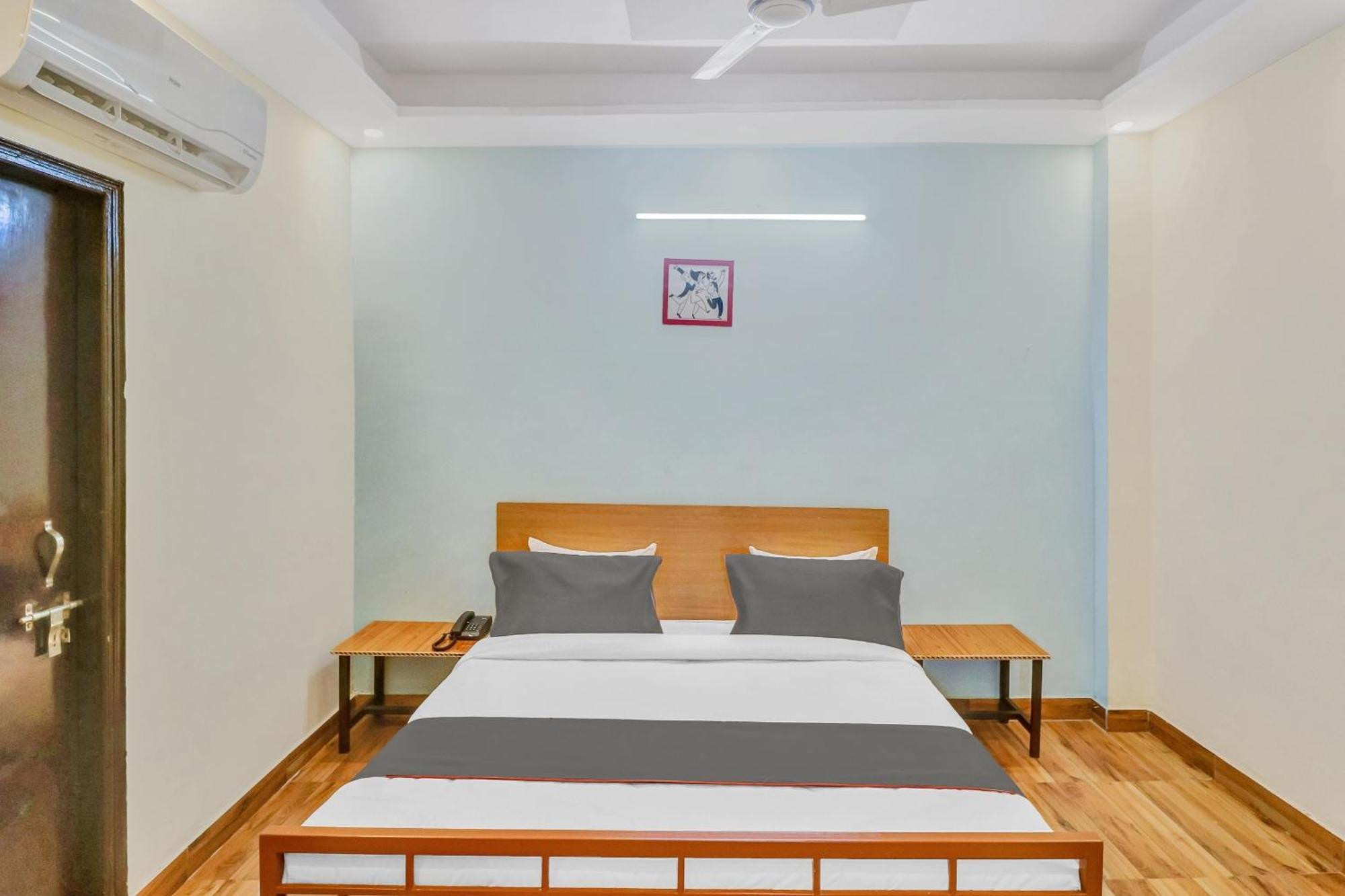 Super Capital O Moody Inn Делі Екстер'єр фото