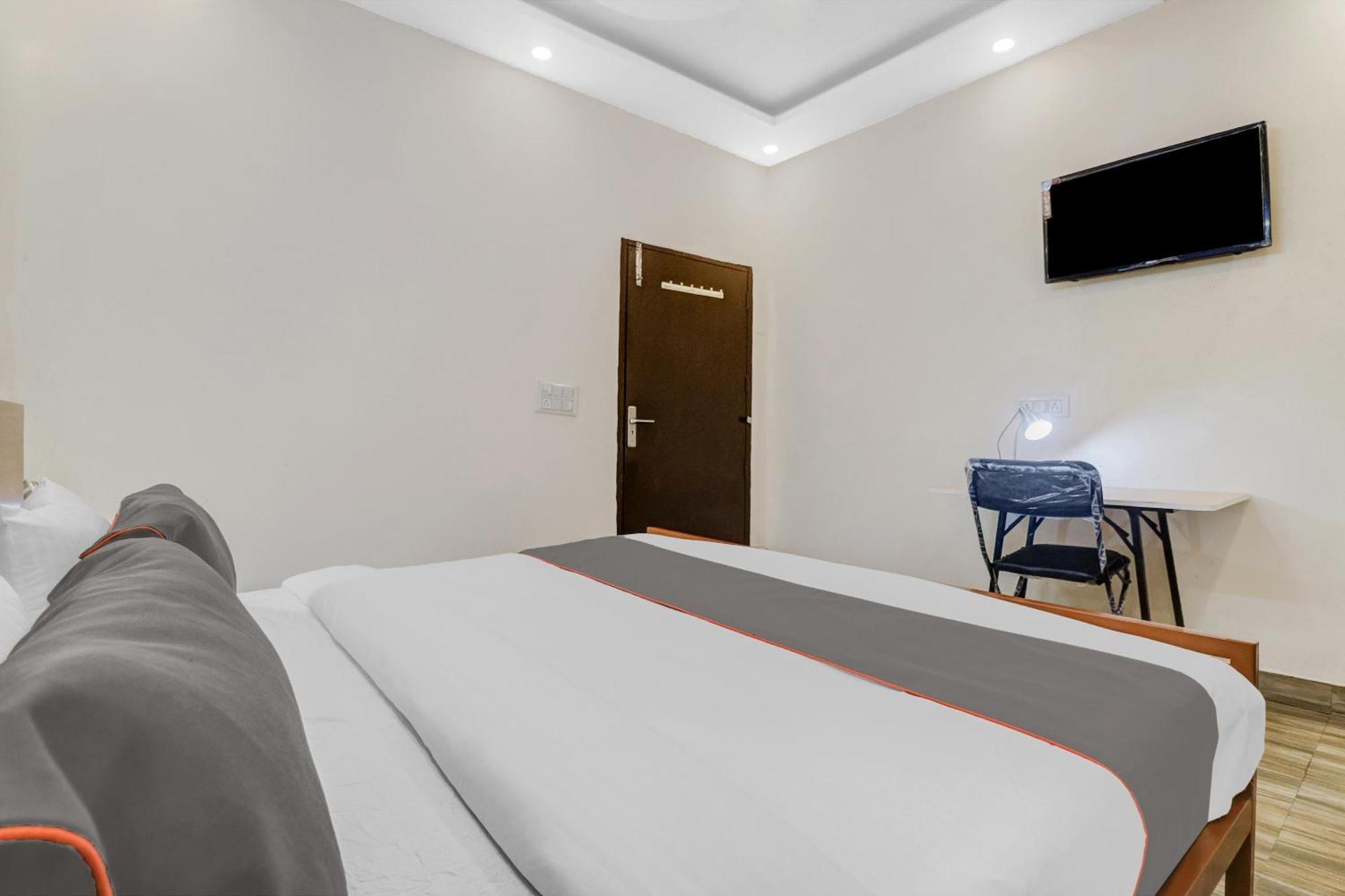 Super Capital O Moody Inn Делі Екстер'єр фото